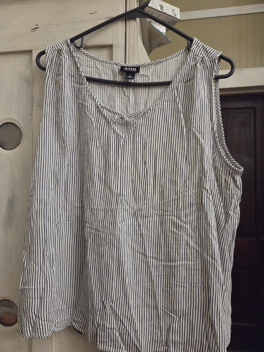 a.n.a‎ Black and White Striped V-Neck Sleeveless Tank